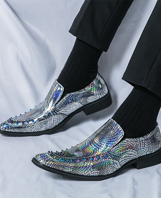 Fashion Point Toe Rive Decor Shiny Patent Loafers